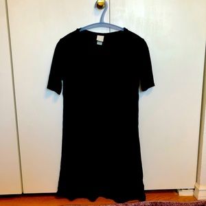 H&M long black tee